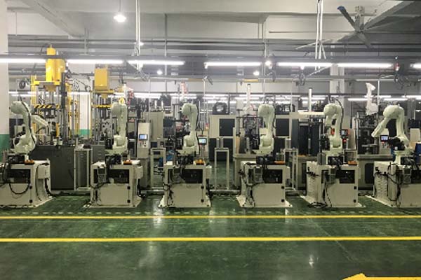 Robot production line